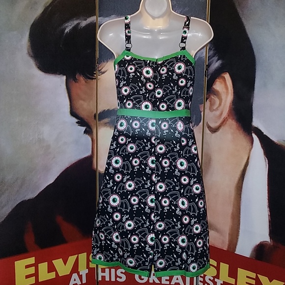 Sourpuss Batty Eyeballs Curve Hugging Spooktacular Pencil Dress w Green Trim - Picture 5 of 7